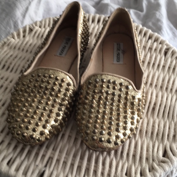 Shoes - Picture 1 of 4
